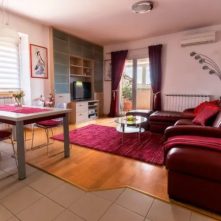 Apartment Ema